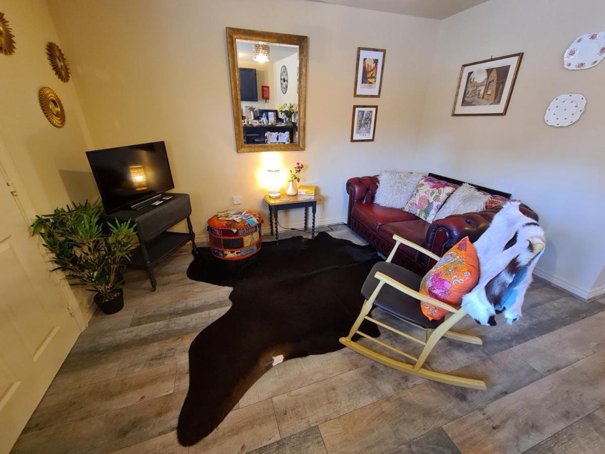 The Shambles: Boho Retreat Near Cannock Chase Rugeley Exterior photo